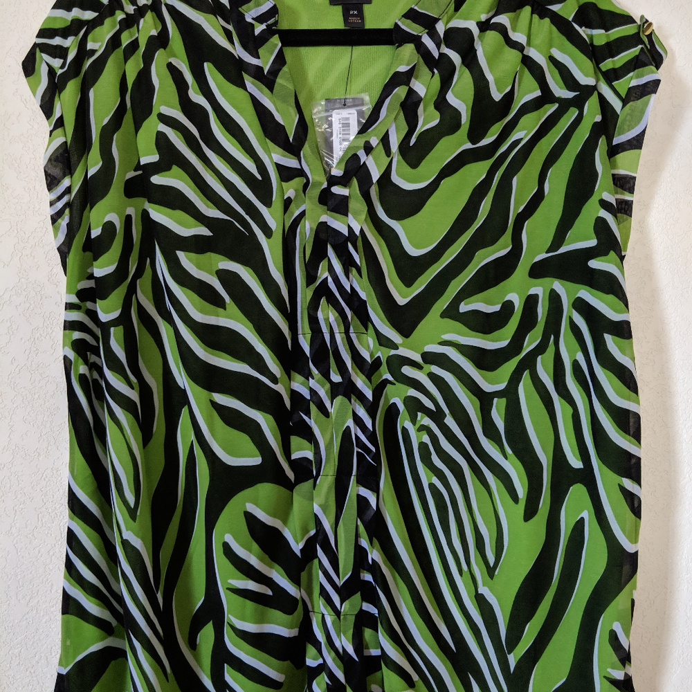 Worthington Sleeveless Green Zebra Print Top